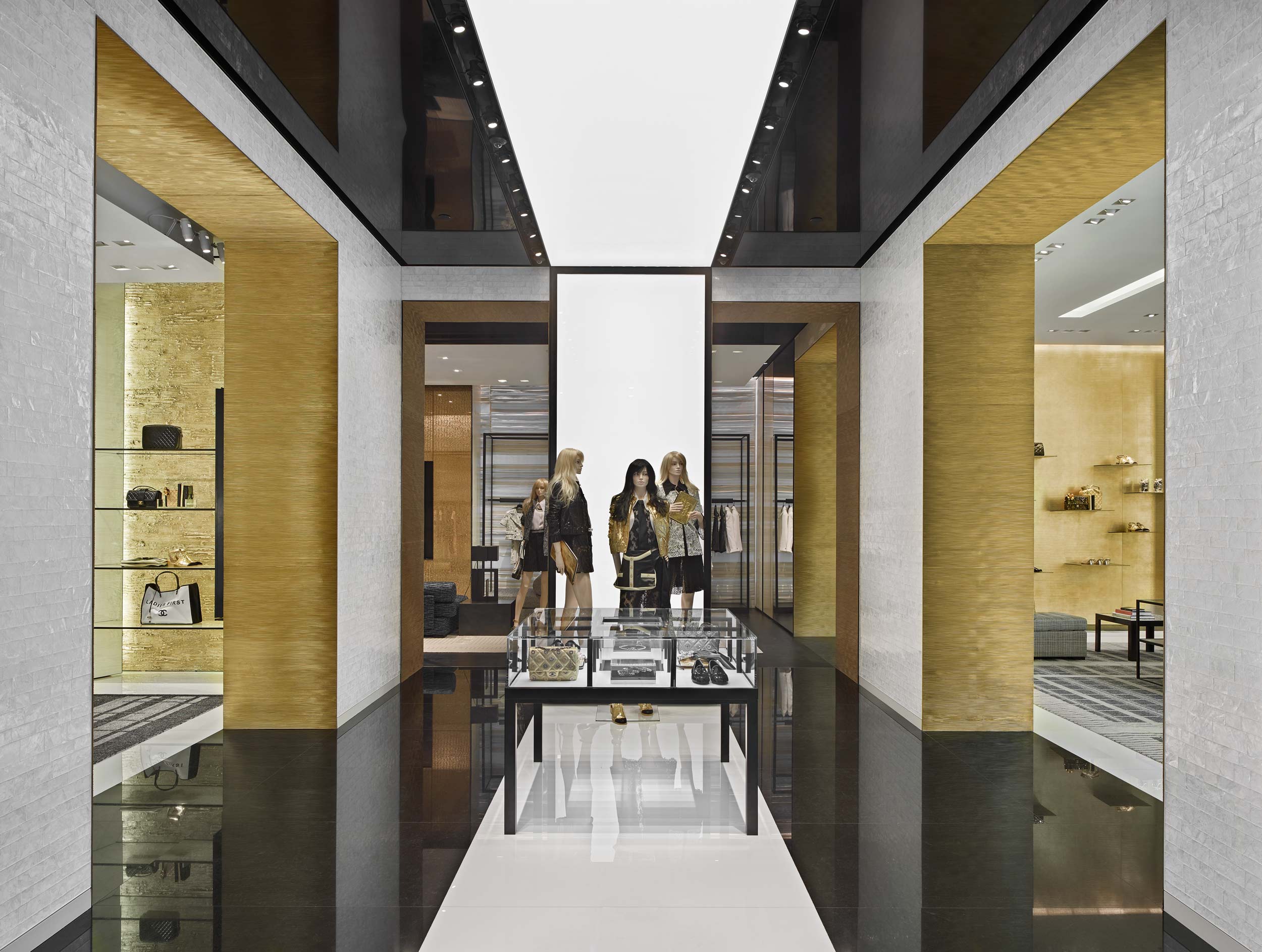 Chanel-boutique-EM-Quatier-Bangkok