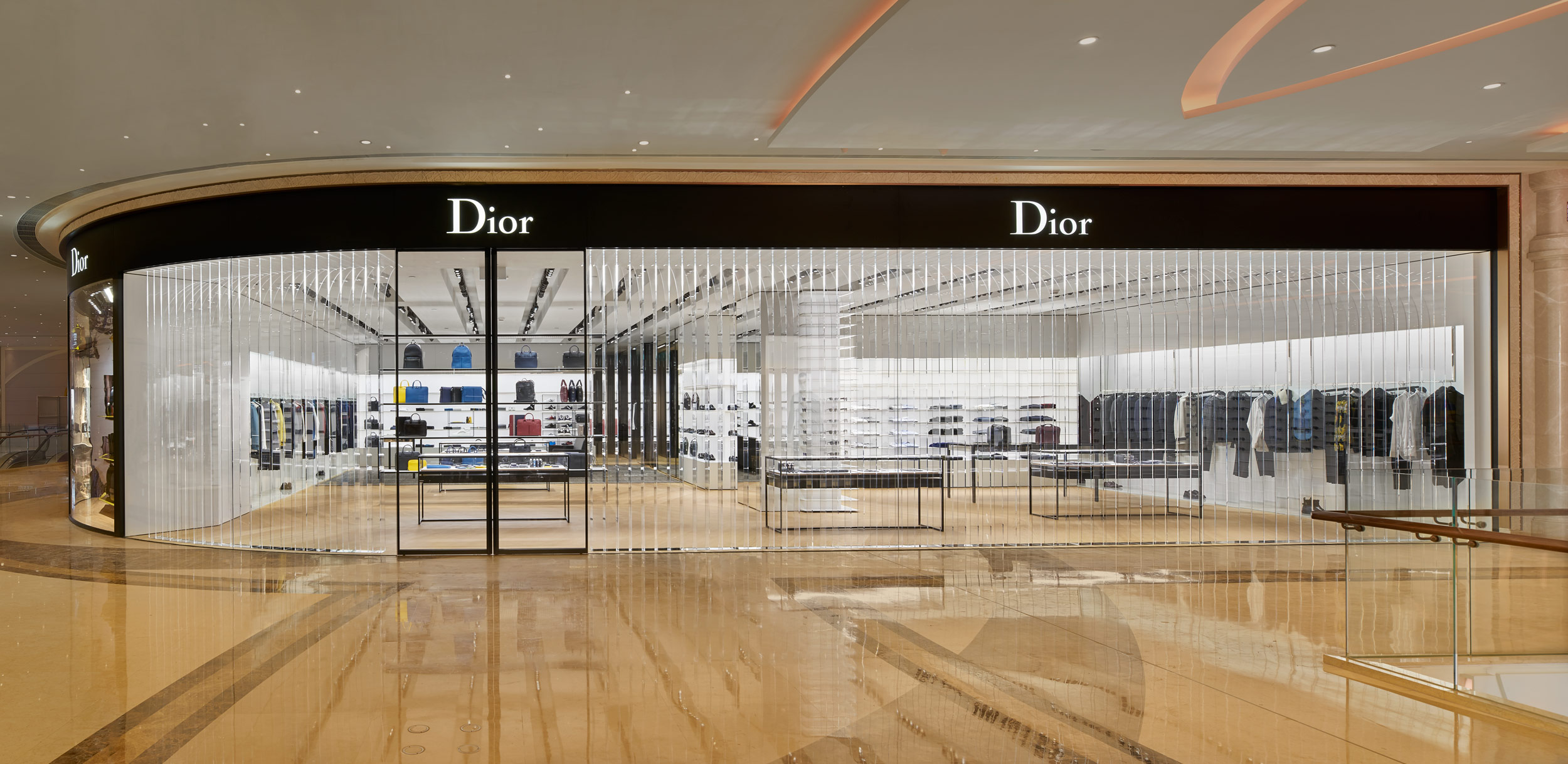Dior-store-front-Macao