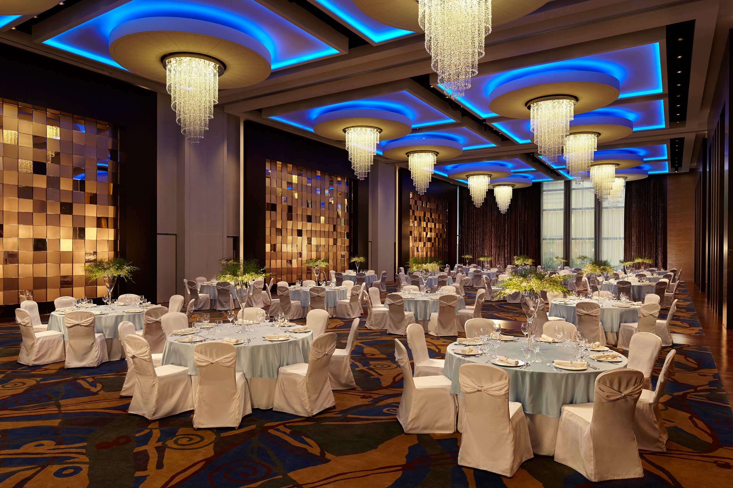 Grand-Azure-hotel-Ballroom