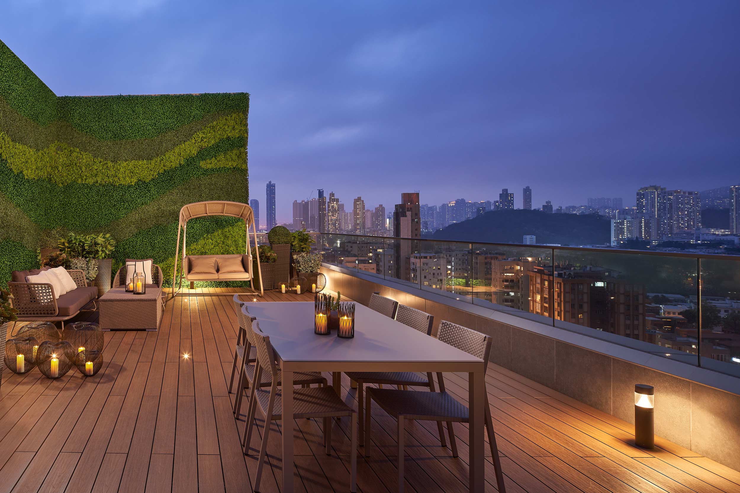 Penthouse-rooftop-dusk-panorama