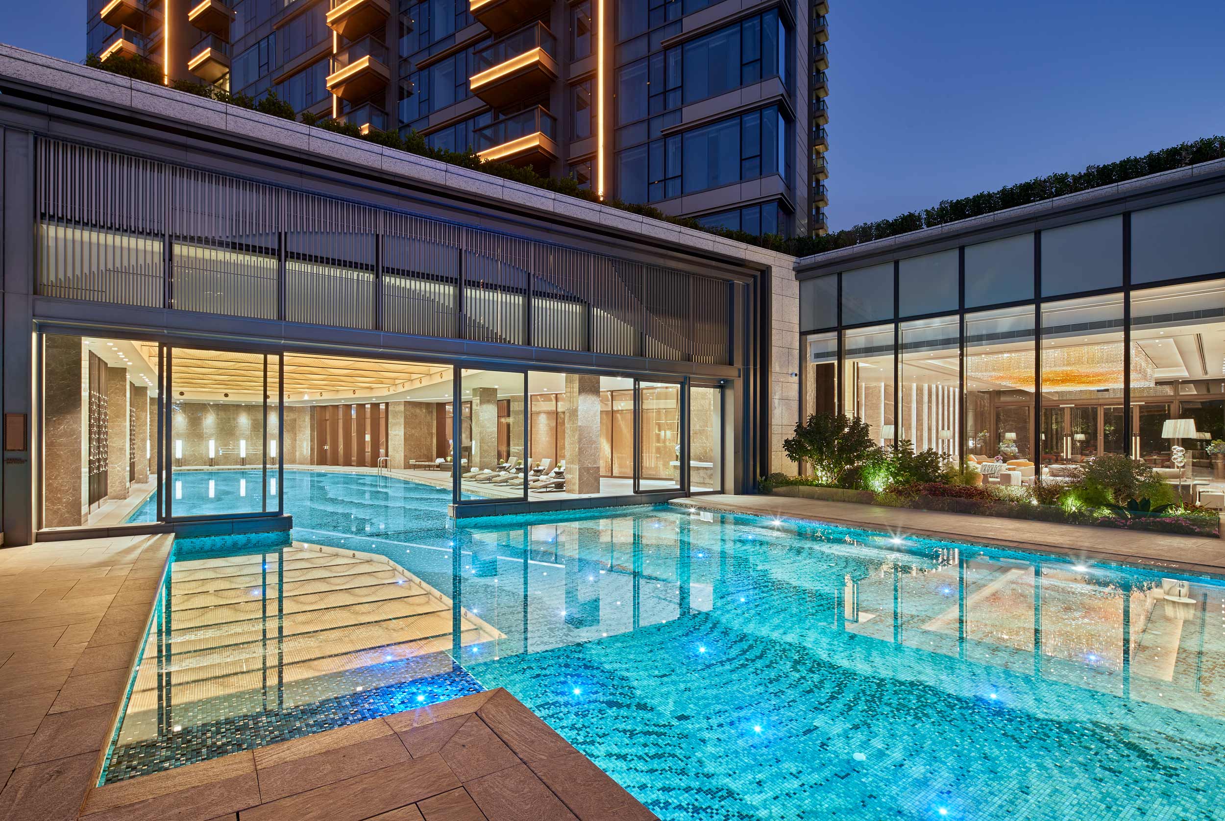 Victoria-Harbour-residences-pool